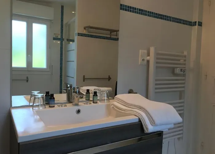 Villa Devant La Et La De Pontaillac, 4chambres 2 à 8 Personnes *