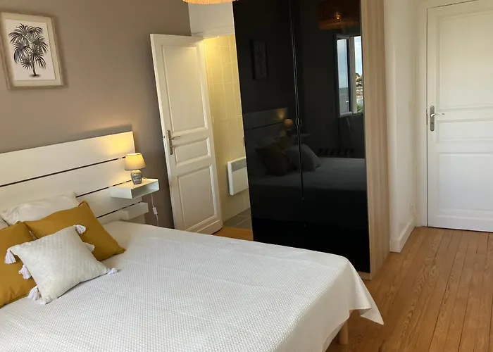 Devant La Et La De Pontaillac, 4chambres 2 à 8 Personnes * Royan